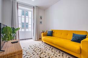 Ribeira das Casas Apt 1B by Homie