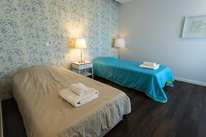 Aqua Villa by Acasadascasas