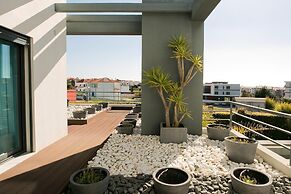 Aqua Villa by Acasadascasas