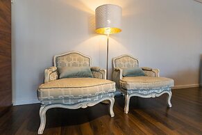 Aqua Villa by Acasadascasas