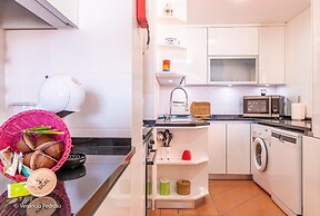 Sofia Beach Apartment by Acasadascasas