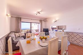 Sofia Beach Apartment by Acasadascasas