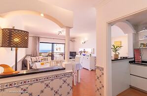 Sofia Beach Apartment by Acasadascasas