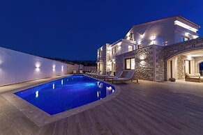 Grand Resort Villa in Eleftherna