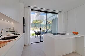 ONE SIX Villa in Vilamoura