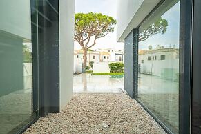 ONE SIX Villa in Vilamoura