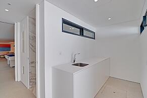 ONE SIX Villa in Vilamoura