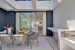 ONE SIX Villa in Vilamoura