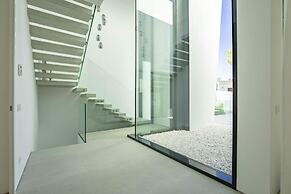 ONE SIX Villa in Vilamoura