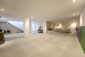 ONE SIX Villa in Vilamoura