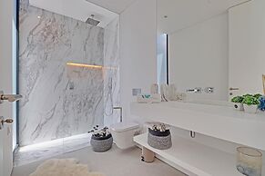 ONE SIX Villa in Vilamoura