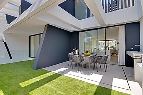 ONE SIX Villa in Vilamoura