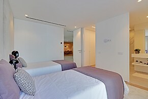 ONE SIX Villa in Vilamoura