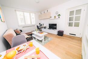 Modern 2bdr Apartment-cathedral View-best Location