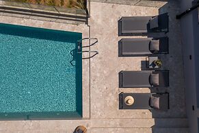Villa Onyx - With Private Heated Pool