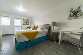 Turibana Plaza Suite 8