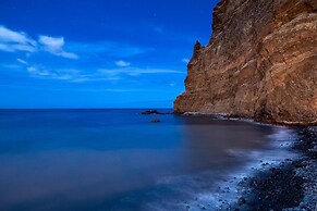 Madalena Sunset by Homie