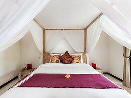 Villa Candi Kecil Empat