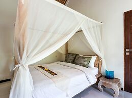 Villa Candi Kecil Empat