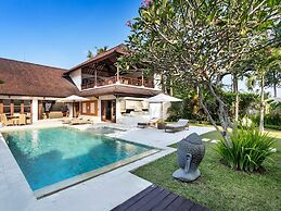 Villa Candi Kecil Empat