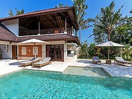 Villa Candi Kecil Empat