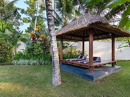 Villa Candi Kecil Empat