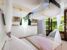 Villa Candi Kecil Empat