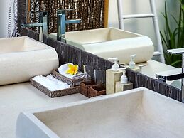 Villa Candi Kecil Empat