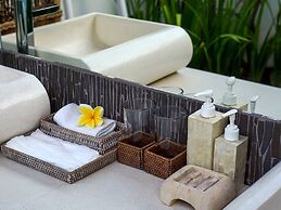 Villa Candi Kecil Empat