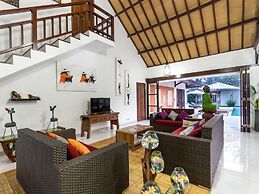 Villa Candi Kecil Empat