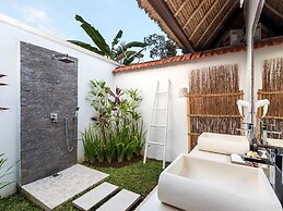 Villa Candi Kecil Empat