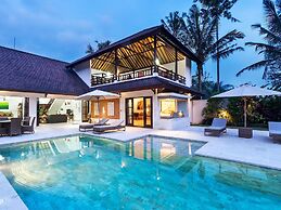 Villa Candi Kecil Empat