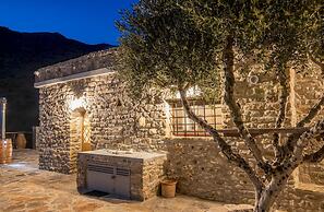 Elena Junior Deluxe Suite by Estia