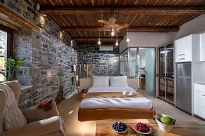 Elena Junior Deluxe Suite by Estia