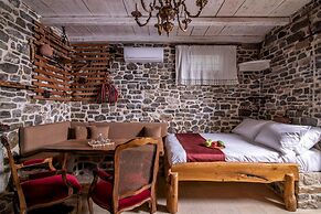 Giannios Traditional Superior Suite by Estia