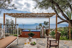 Giannios Traditional Superior Suite by Estia