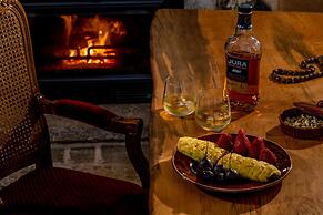 Giannios Traditional Superior Suite by Estia