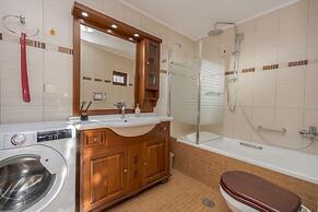 Palazzo Di Venus by Estia