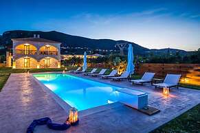 Luxury Villa Stagio With Private Swimming Pool