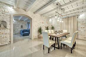 Luxury Villa Stagio With Private Swimming Pool