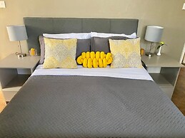 Luxurious 3 bed House Modern Open Plan- Borehole - 2046