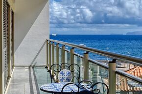 Machico Beach a Home in Madeira