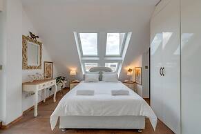 Luxury and Sunny Studio With a View in TOP Centre