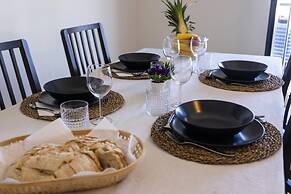 Belle Vue Apartment by Acasadascasas