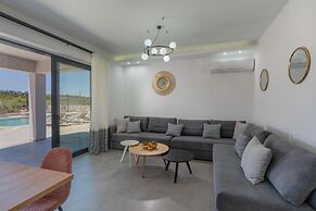 Luxurious Villa Micha Mare - 14 Bedrooms