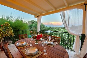 Maritina Villa - 2 BR House Surrounded by Olive Groves