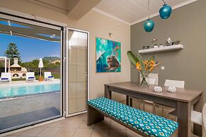 Madini Luxury Villa With Private Swimming Pool