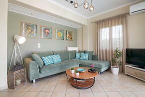 Madini Luxury Villa With Private Swimming Pool