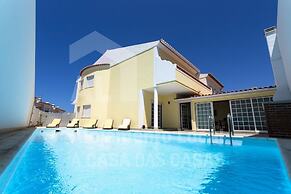 Villa Belavista by Acasadascasas