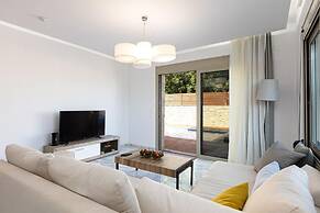 Villa Prima - With Private Heated Pool